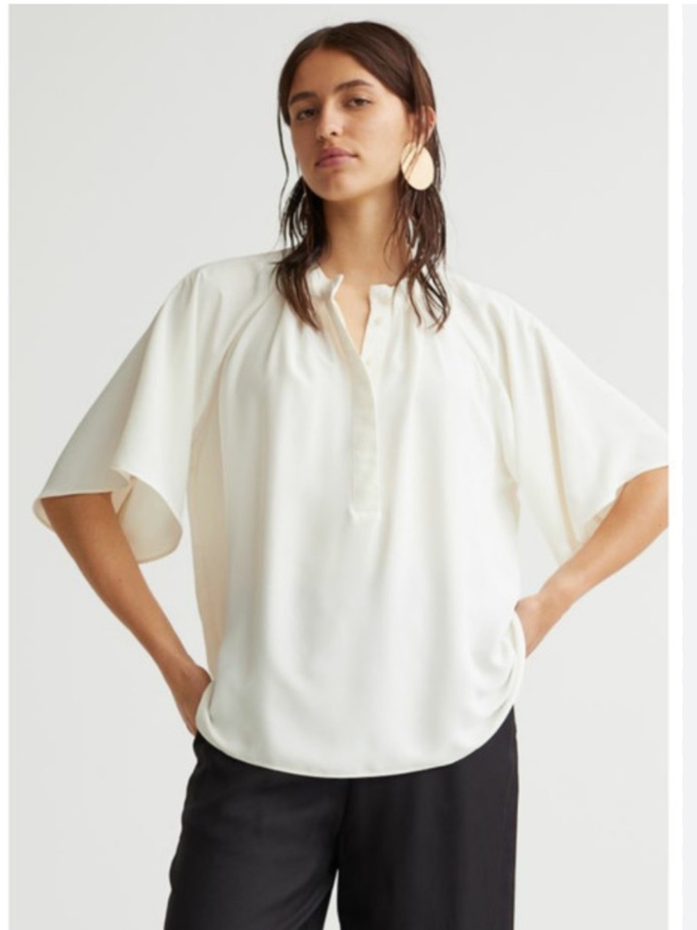Women's H&M Chiffon Blouse Cream Flutter-Sleeve